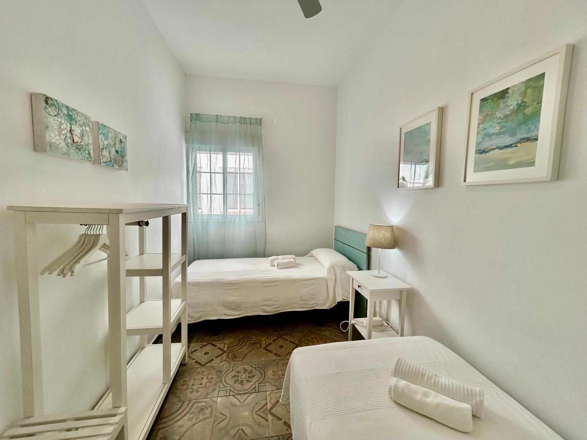 Acogedor 8pax 4bdr 2bth - Cozyhomesevilla1 Appartement *