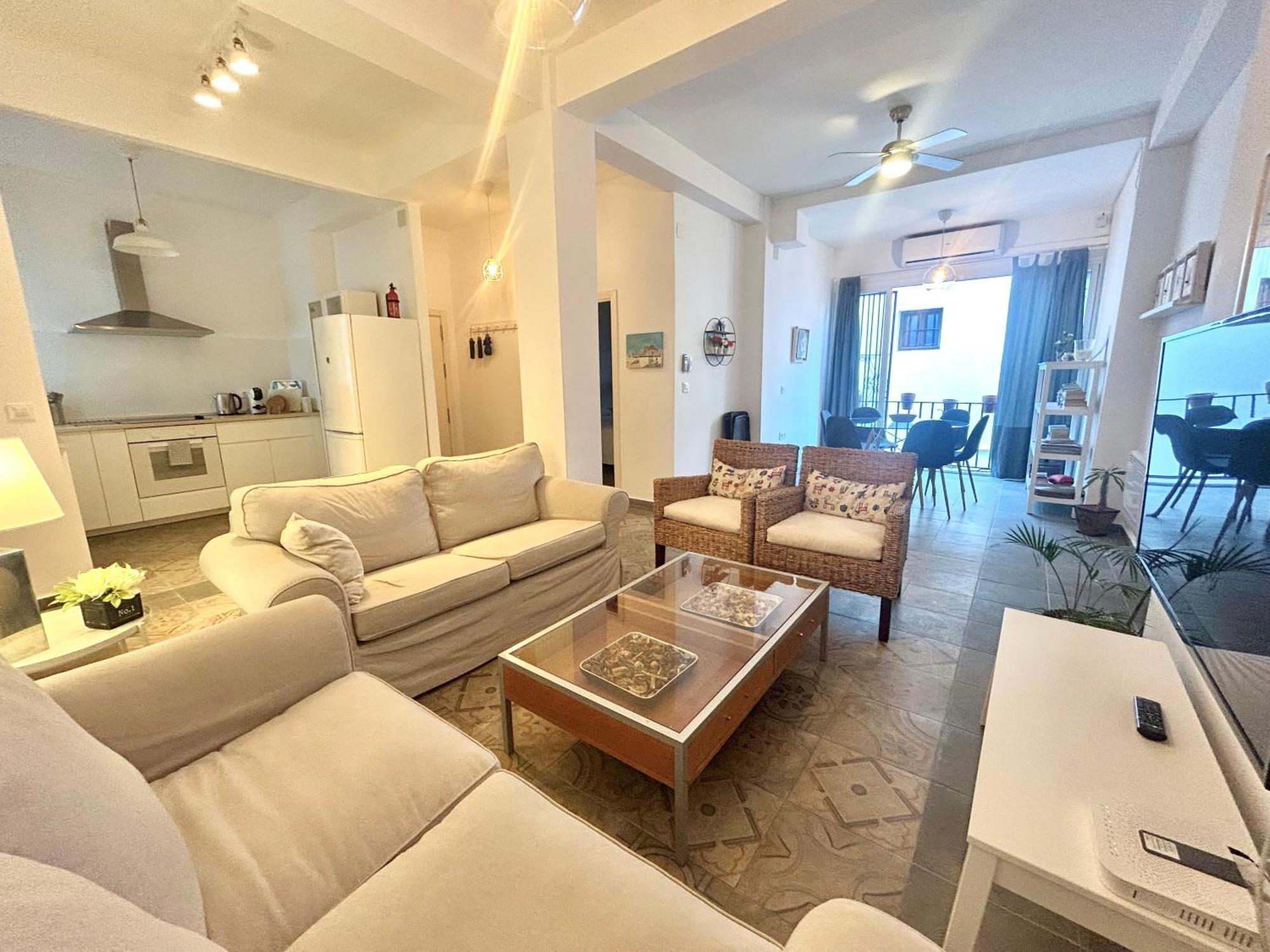 Acogedor 8pax 4bdr 2bth - Cozyhomesevilla1 Appartement